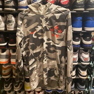 Nike 5 star field general fly rush.